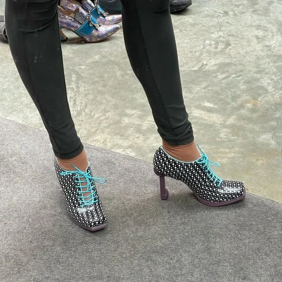 FLUEVOG - John Fluevog shoes bought at the original store in Vancouver, BC. - Picture 3 of 10